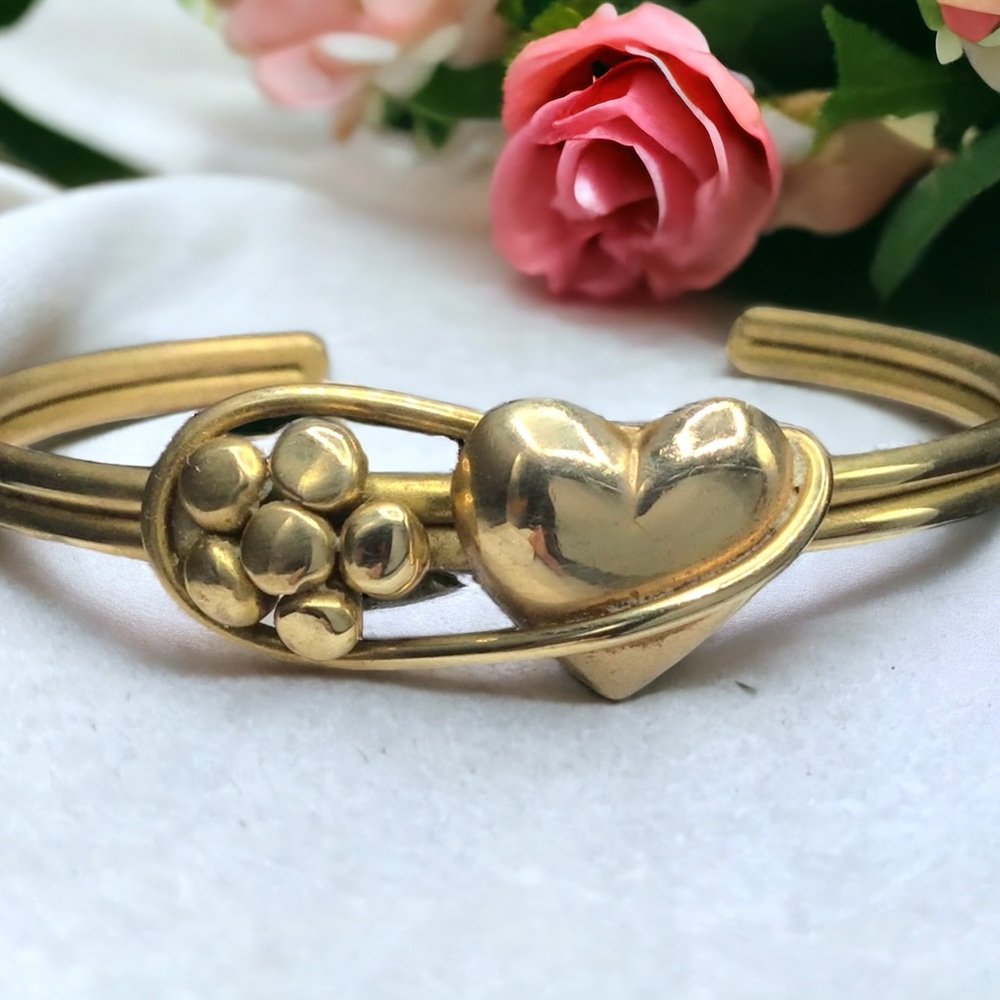 ❤️ Vintage Gold Heart Bracelet
